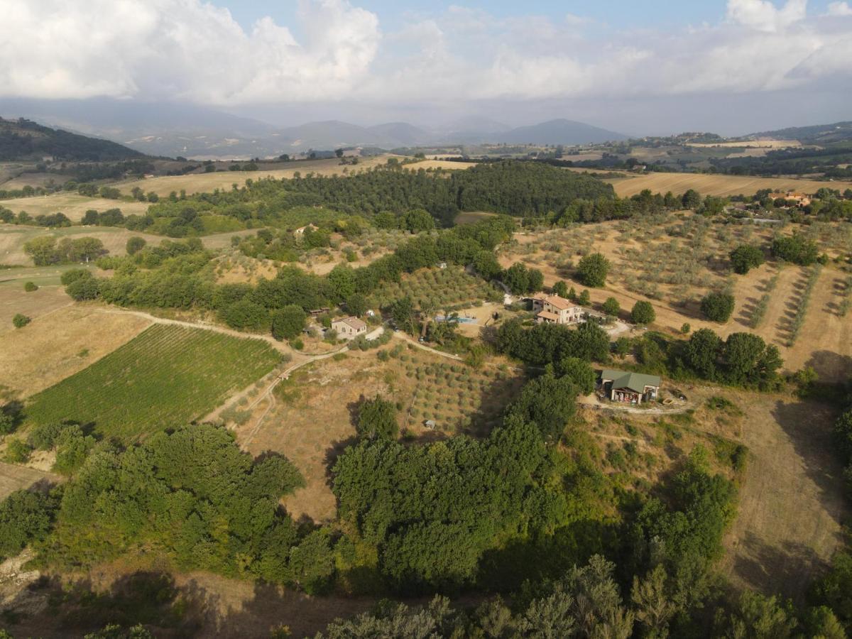 Agriturismo Pozzo Dei Cocci Villa Morleschio Luaran gambar