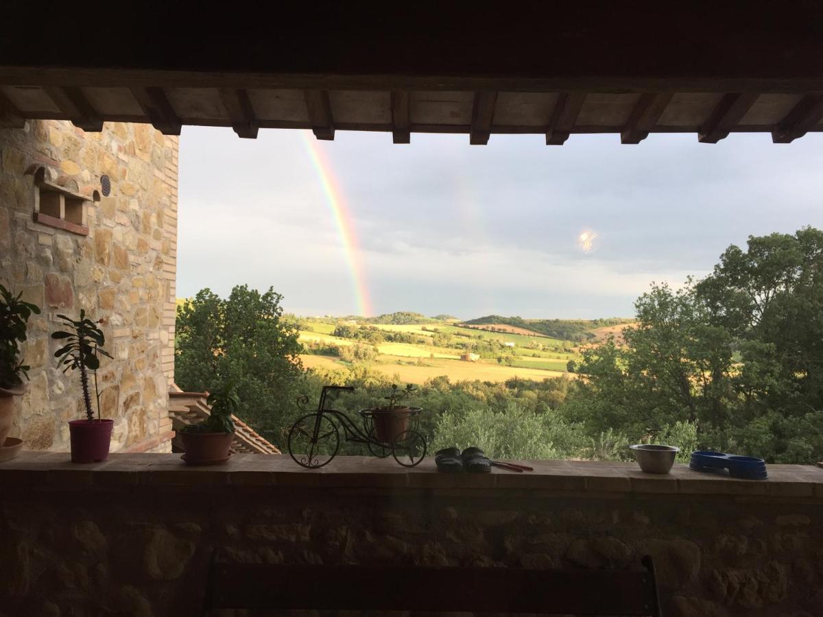 Agriturismo Pozzo Dei Cocci Villa Morleschio Luaran gambar